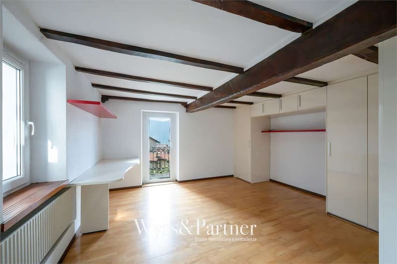 Brè sopra Lugano -Ampio duplex di 4.5 locali con giardino (7)