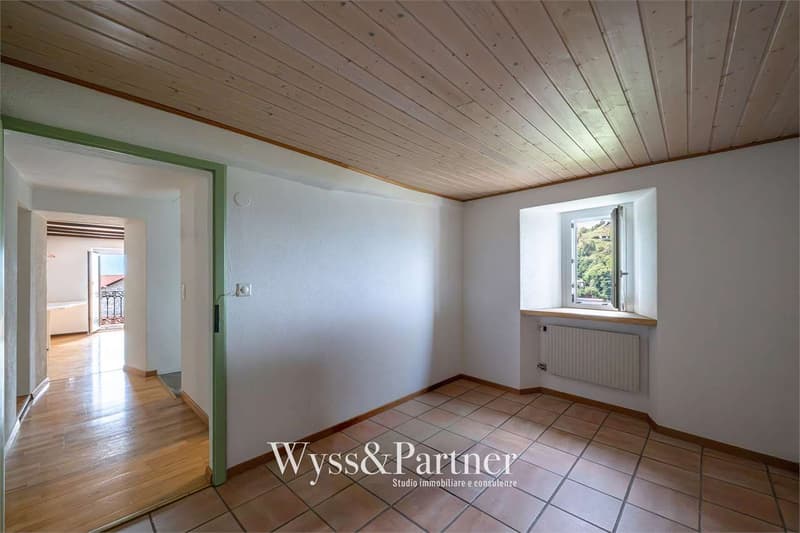 Brè sopra Lugano -Ampio duplex di 4.5 locali con giardino (9)