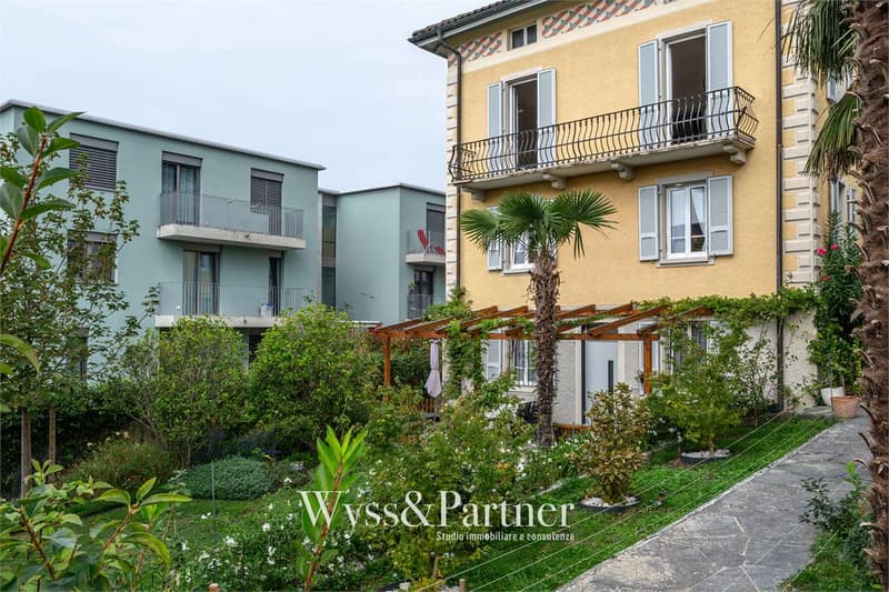 Casa singola con giardino, 3 camere da letto e 4 posteggi a Castel San (1)