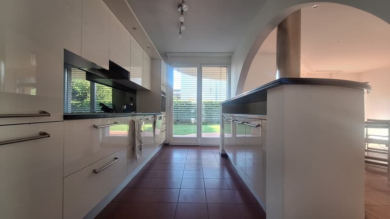 Soleggiata,   Confortevole Villetta indipendente  con portico, terrazza, giardino (14)