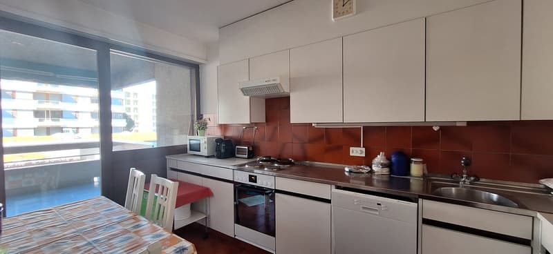 Fronte Lago di Lugano, Spazioso Appartamento loc 3,5, due bagni,  con Terrazza, cantina. (12)