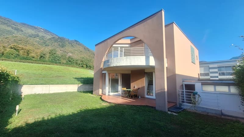 Soleggiata, Confortevole Villetta indipendente con portico, terrazza, giardino (2)