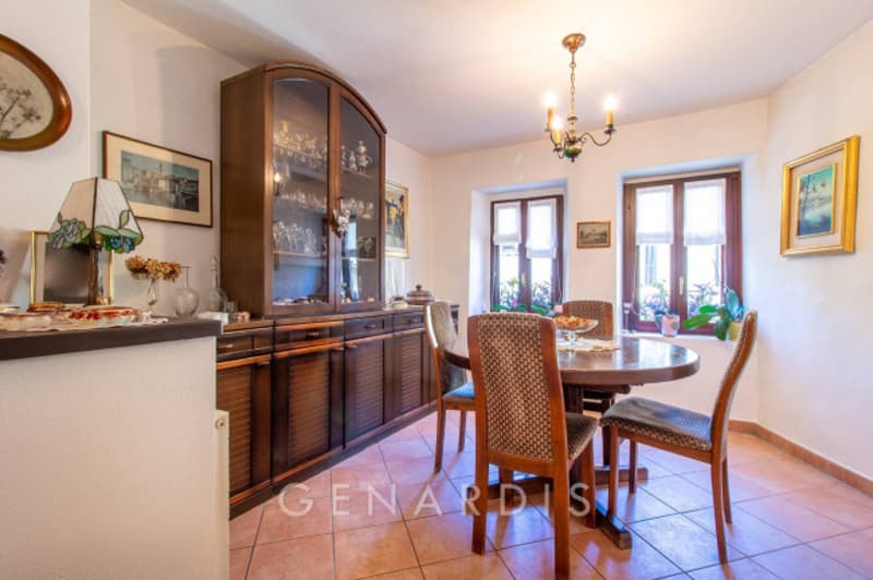 Splendida casa di 8 locali a Pura con ampio terrazzo soleggiato (6)