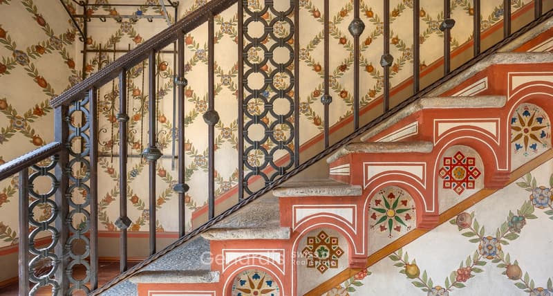 Villa storica di grande fascino, con forte carattere storico e decorativo. (21)