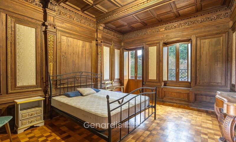 Villa storica di grande fascino, con forte carattere storico e decorativo. (28)