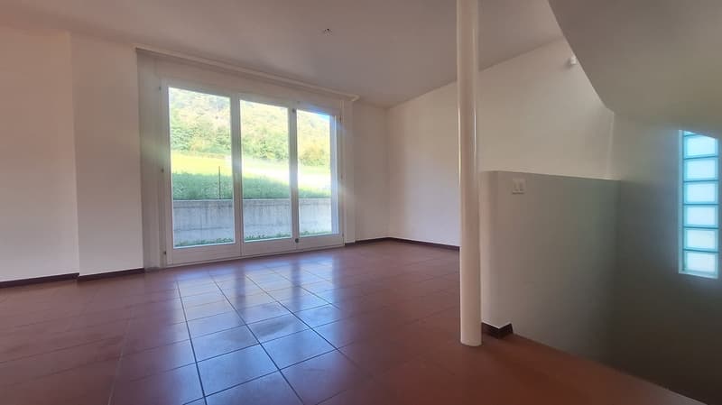 Soleggiata,   Confortevole Villetta indipendente  con portico, terrazza, giardino (11)