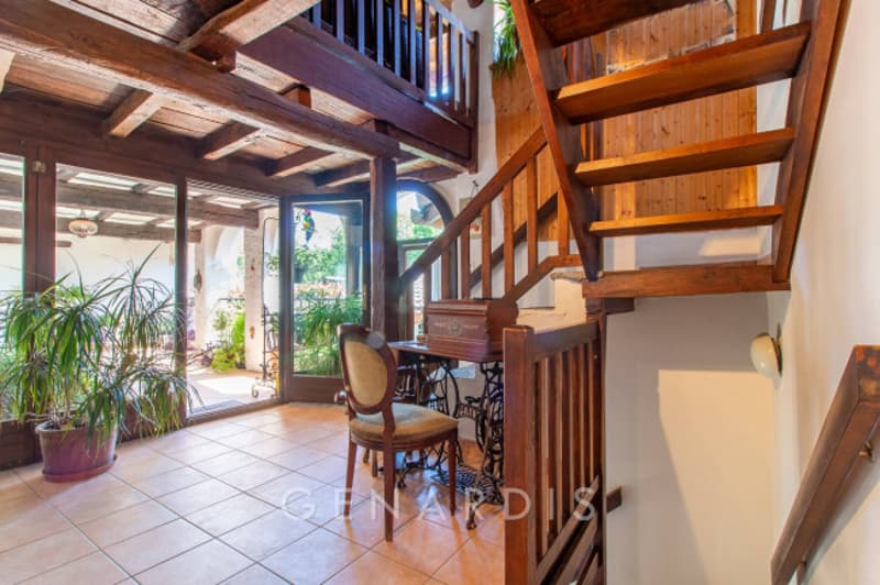 Splendida casa di 8 locali a Pura con ampio terrazzo soleggiato (2)