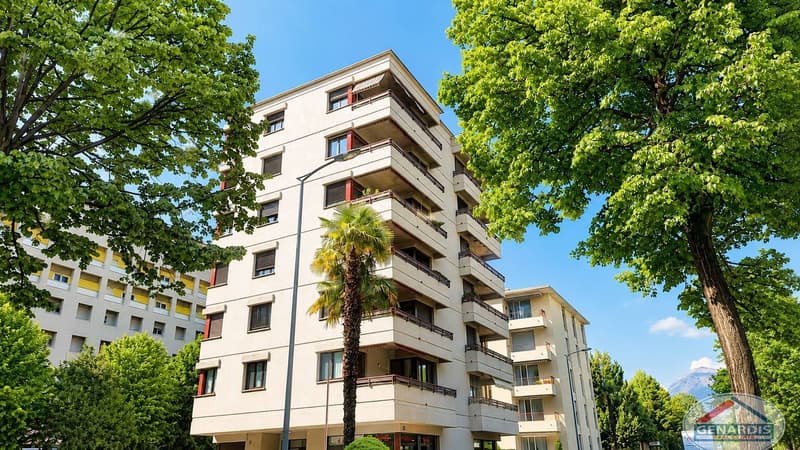 Lugano, Centrale, Luminoso, Spazioso Appartamento con due Terrazze (1)