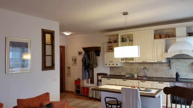 Centro Lugano, Piano Attico Appartamento loc 2,5, Terrazza, Balcone, Posto Auto coperto. (9)