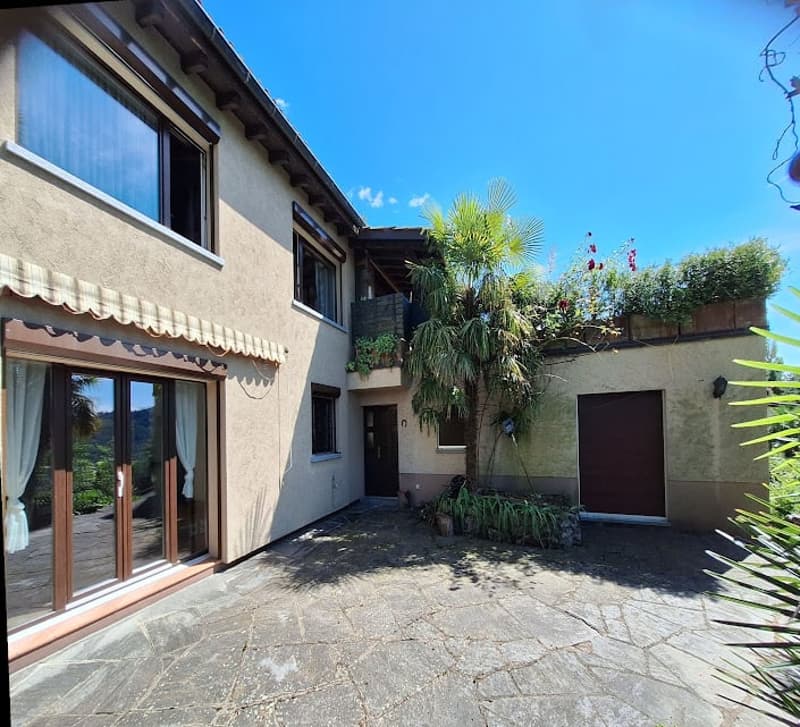 Soleggiata, Tranquillità, Spaziosa Villa indipendente con giardino, piscina (4)