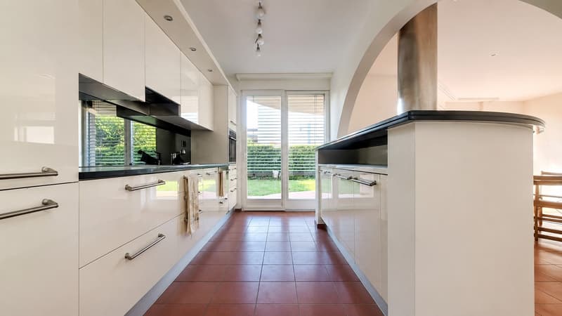 Soleggiata, Confortevole Villetta indipendente con portico, terrazza, giardino (8)