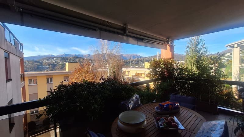 Soleggiato, Confortevole Appartamento con grande Terrazza, Posto Auto (2)