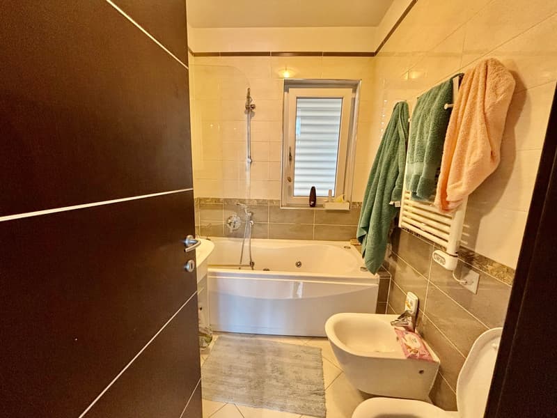 Accogliente appartamento di 3 locali con balcone e vista panoramica a Lugano (7)