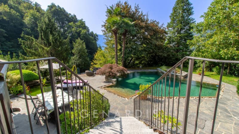 Rara opportunità - Villa uni-bifamiliare con piscina, terreno e privacy (10)