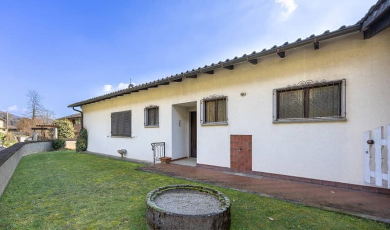 Casa unifamiliare con giardino e piscina / Einfamilienhaus mit Garten und Schwimmbad (5)