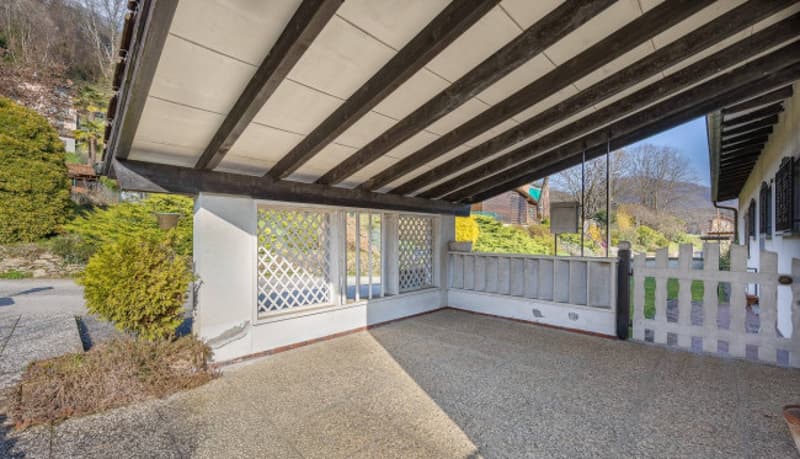 Casa unifamiliare con giardino e piscina / Einfamilienhaus mit Garten und Schwimmbad (6)