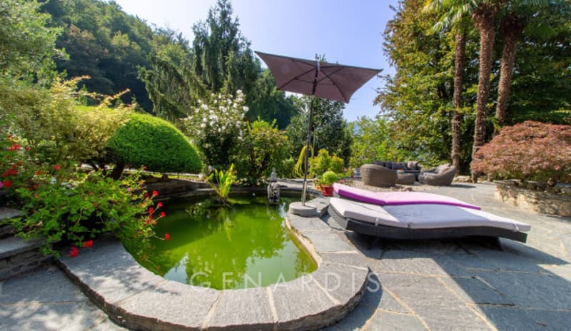Rara opportunità - Villa uni-bifamiliare con piscina, terreno e privacy (3)