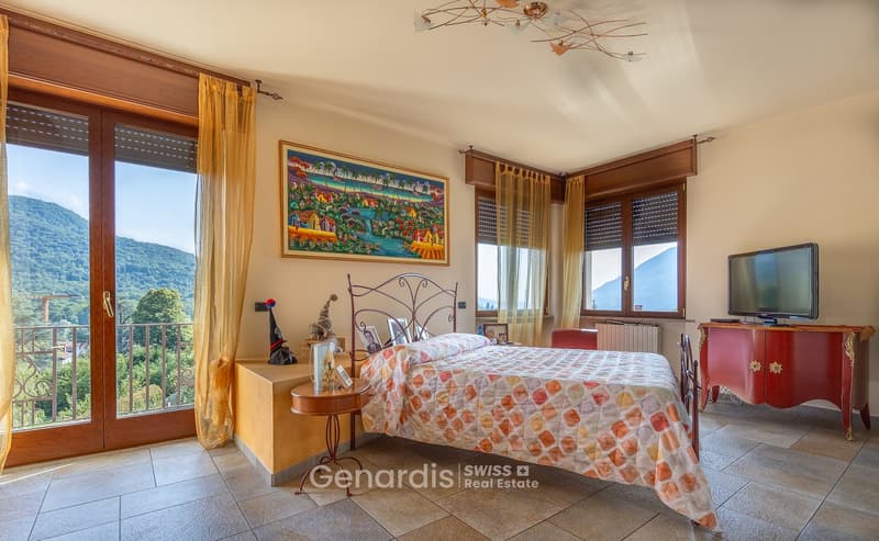 Incantevole villa unifamiliare a Cunardo – 7 locali con piscina e vista sulle montagne (17)