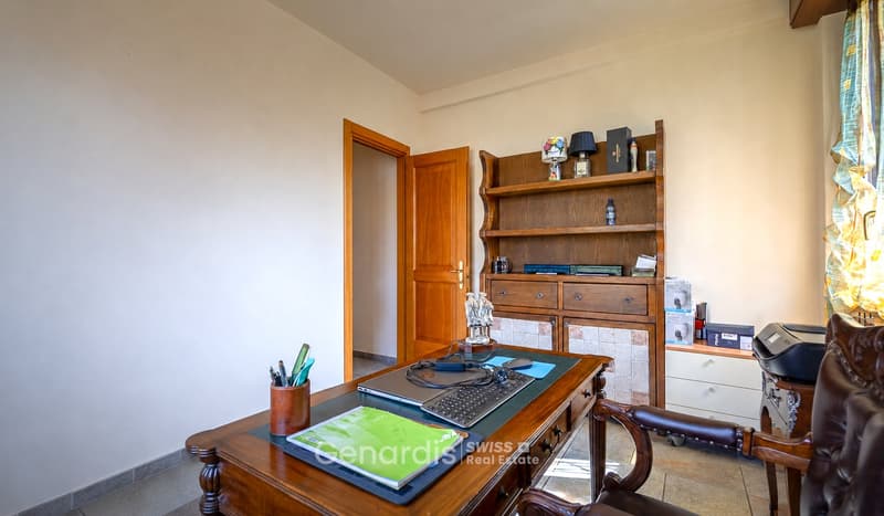 Incantevole villa unifamiliare a Cunardo – 7 locali con piscina e vista sulle montagne (23)