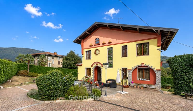 Incantevole villa unifamiliare a Cunardo – 7 locali con piscina e vista sulle montagne (4)