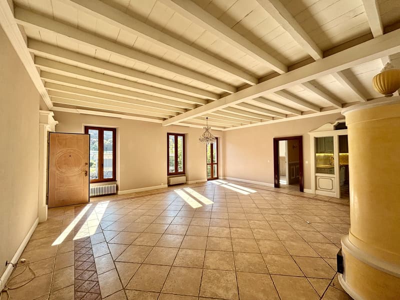 Edificio misto residenziale/commerciale in zona strategica (1)