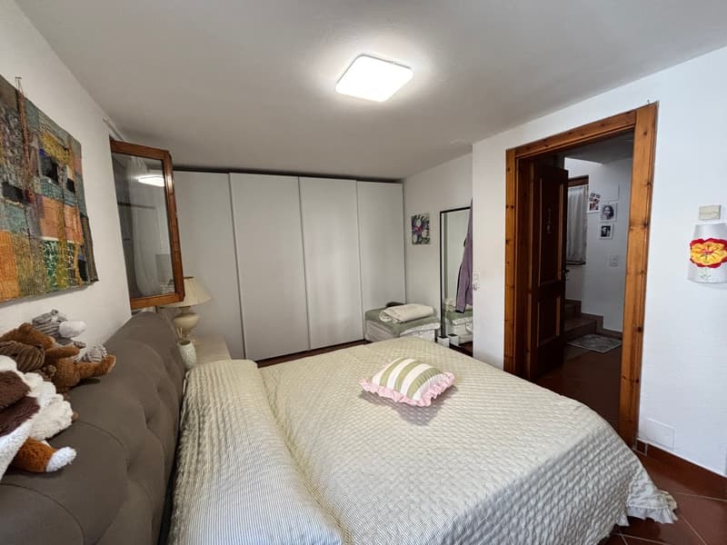 Graziosa casa con2  terrazze, giardino e 3 posti auto (5)