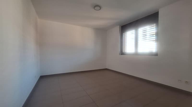 Comodità,, Soleggiato, Elegante Appartamento, con due Terrazze, Due posti auto (9)