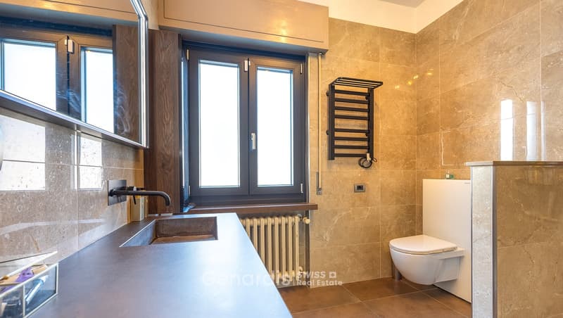 Splendida Villa con Piscina e Vista Montagna a Lavena Ponte Tresa (29)
