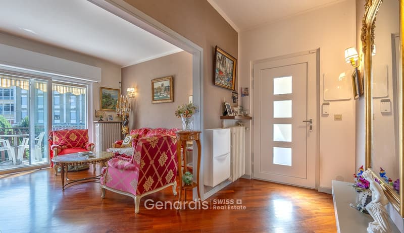 Splendida Villa con Piscina e Vista Montagna a Lavena Ponte Tresa (43)