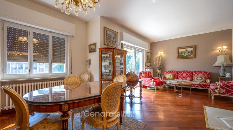 Splendida Villa con Piscina e Vista Montagna a Lavena Ponte Tresa (47)