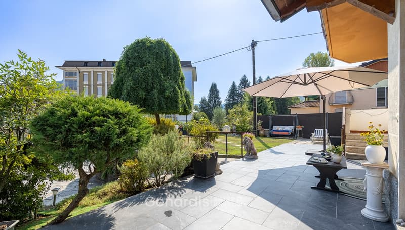 Splendida Villa con Piscina e Vista Montagna a Lavena Ponte Tresa (7)