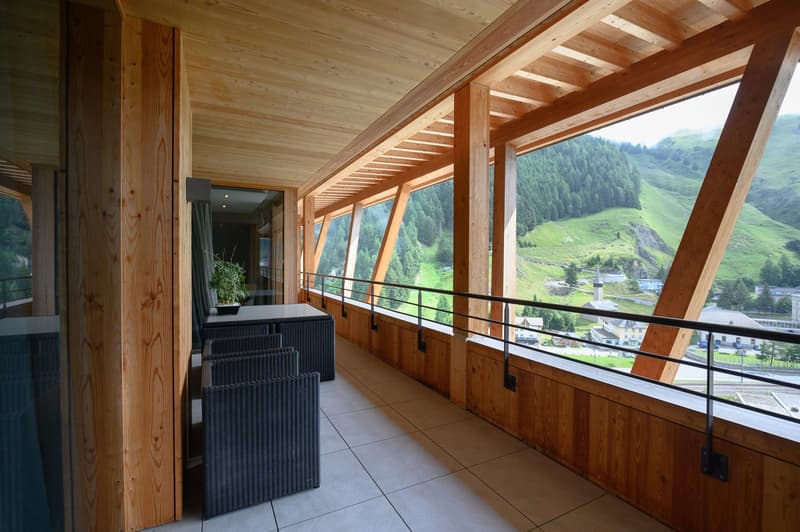 Alpine living with hotel service in Andermatt (15)