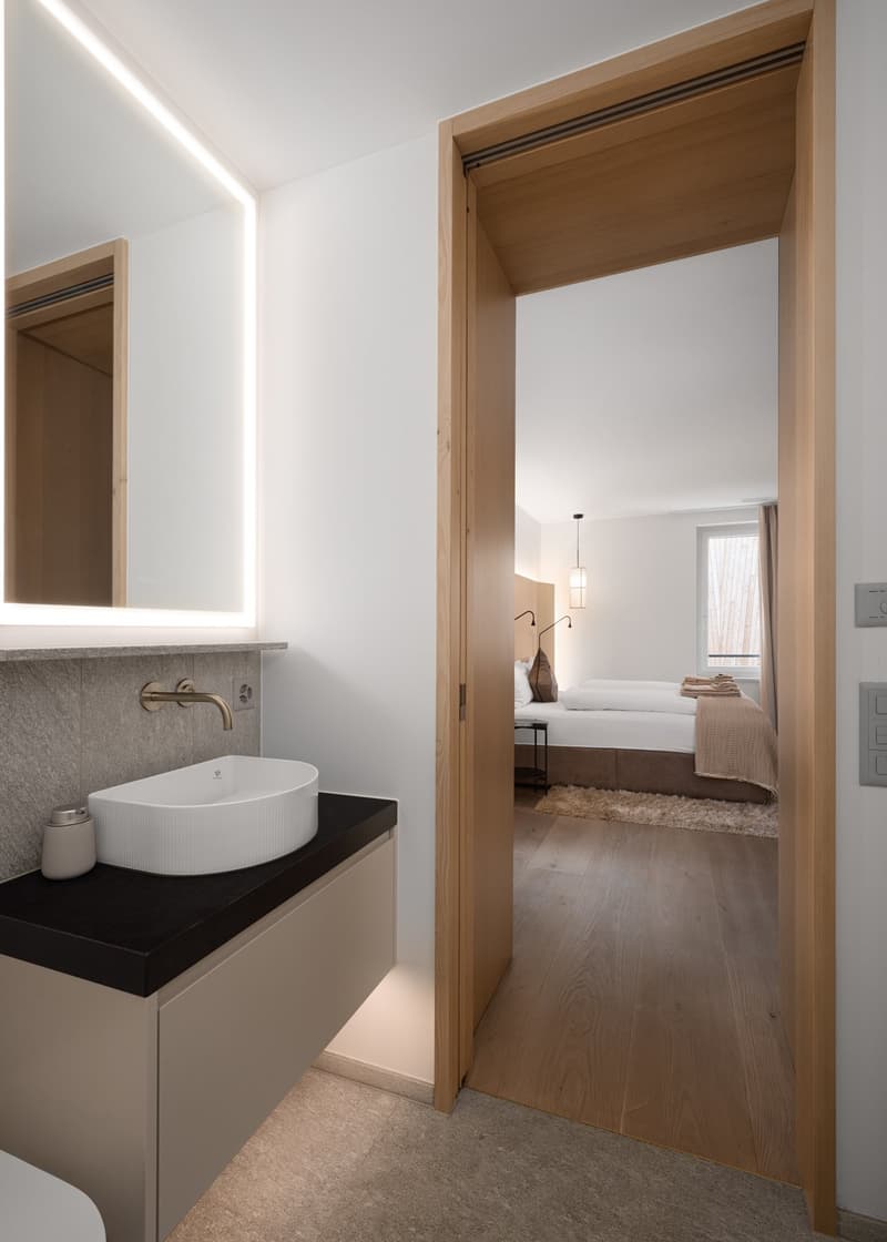 Contemporary Alpine living across two floors in Altera (9)