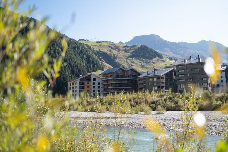 Contemporary Alpine living across two floors in Altera (11)