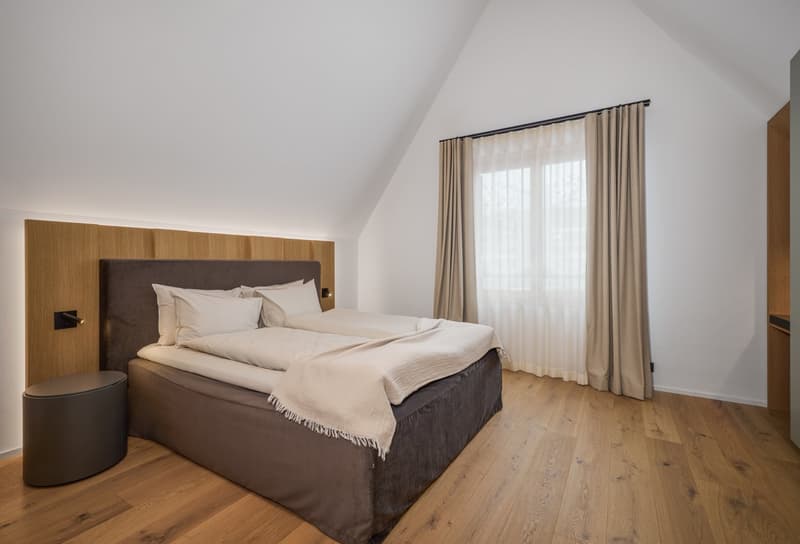 Two-Level Penthouse with Private Sauna (8)