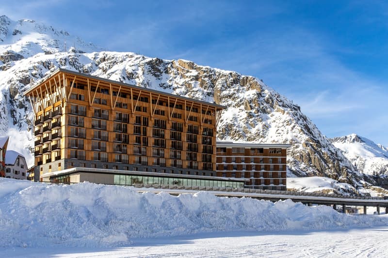 An Alpine Penthouse with a View (25)