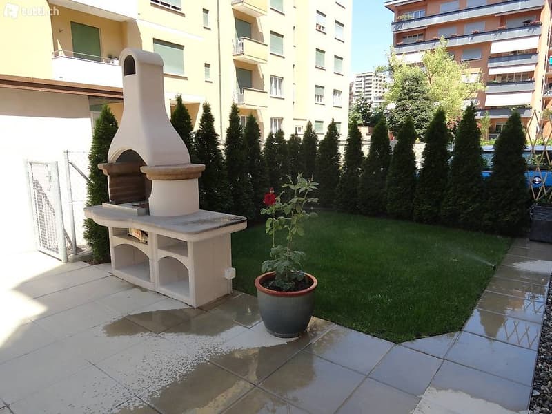"Modernità e funzionalità in una posizione soleggiata: appartamento con giardino privato (7)