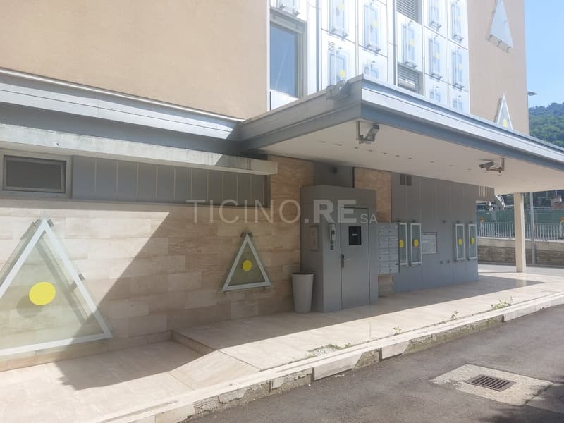 OPPORTUNITÀ D'INVESTIMENTO a Chiasso – Edificio commerciale (11)
