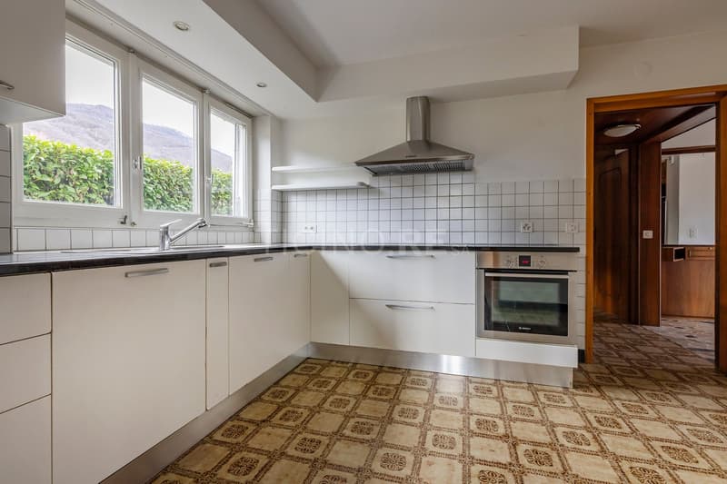 Per gli amanti delle proprietà di carattere – Villa di charme con ampio giardino a Manno (10)