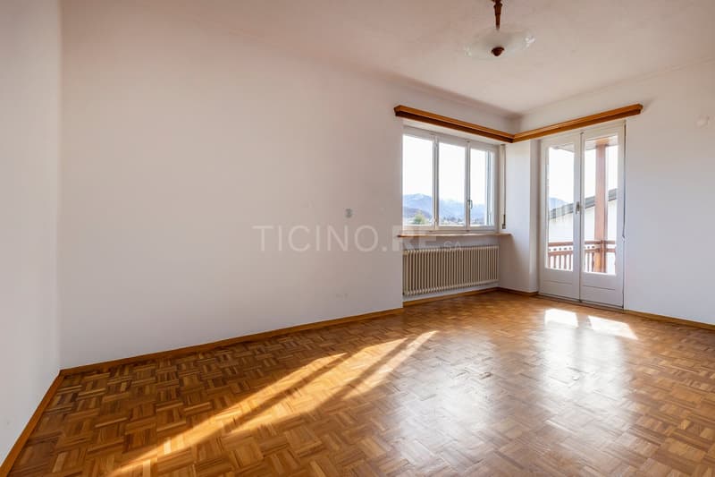 Per gli amanti delle proprietà di carattere – Villa di charme con ampio giardino a Manno (8)