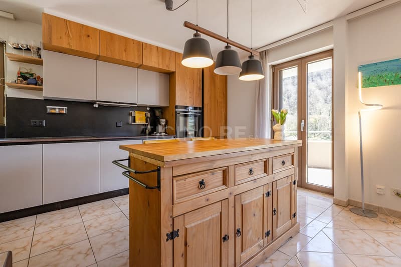 Villa vicino al lago a Figino – Privacy, natura e possibilità bifamiliare a pochi minuti da Lugano (9)