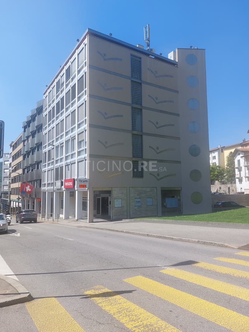 Edificio Commerciale in vendita a Mendrisio (2)