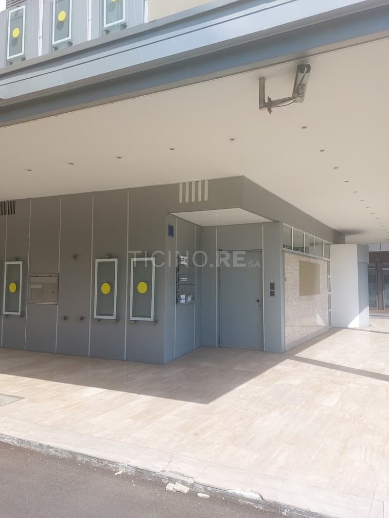 Chiasso – edificio commerciale di 1'452 m² completamente ristrutturato (11)