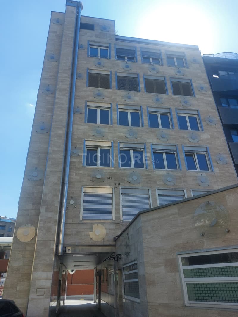 Mendrisio – edificio commerciale a reddito con rendimento del 4,75% (7)