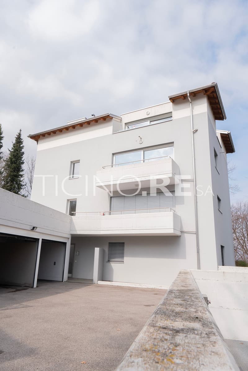 In affitto appartamento di 4.5 locali con ampia terrazza a Breganzona (2)