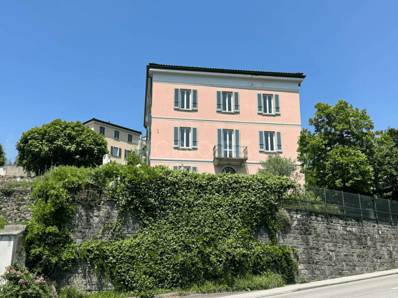 Lugaggia – Elegante villa d’epoca immersa nel verde, tra storia e raffinatezza (9)