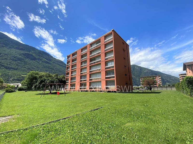 BIASCA: LUMINOSO 4.5 LOCALI CON GIARDINO (2)