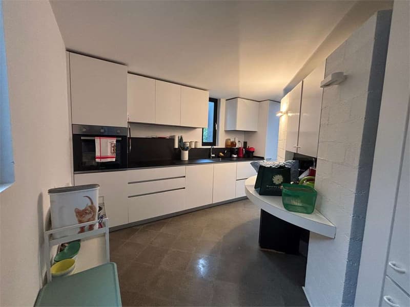 Esclusiva villa panoramica immersa nel verde (11)