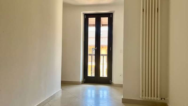 Casa ticinese ristrutturata in incantevole corte storica (9)