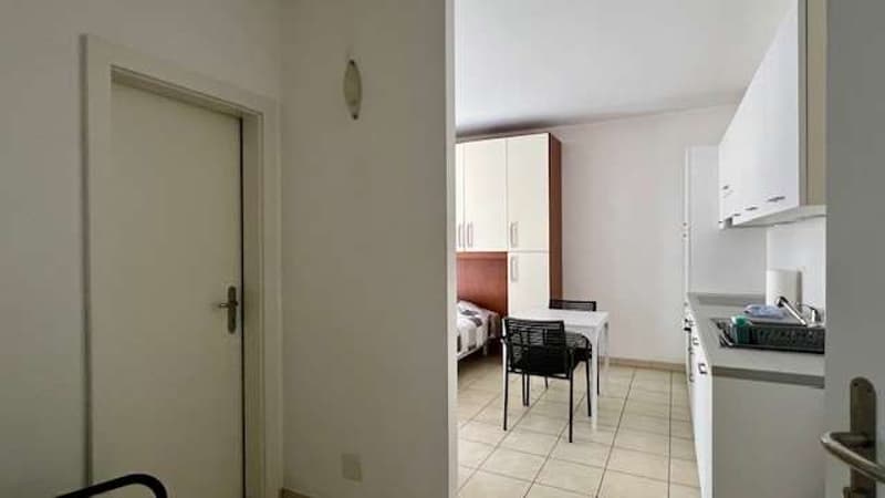 Monolocale arredato a Giubiasco con  ottimo rendimento (6)